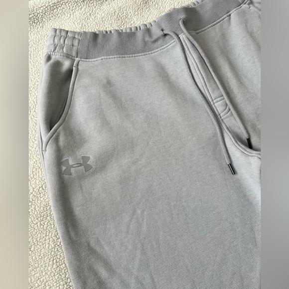 NWOT Under Armour Light Gray Joggers, Size 2XL - Picture 4 of 8